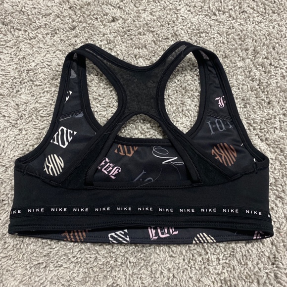 Nike sports bra, kids reversible - Picture 2 of 4
